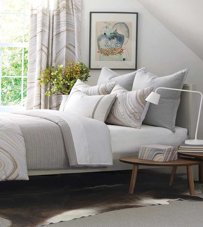 Eastern Accents Niche Blake