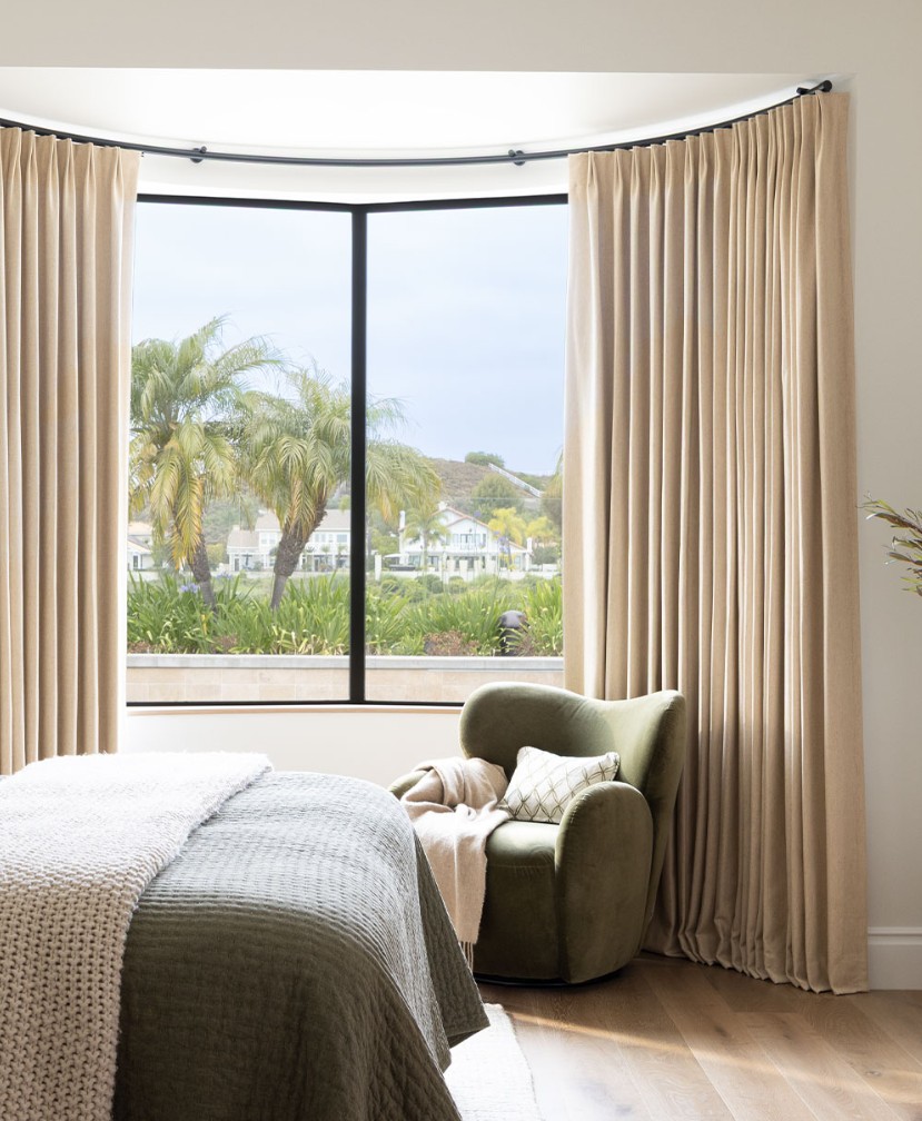 Bowed Windows with Curved rod