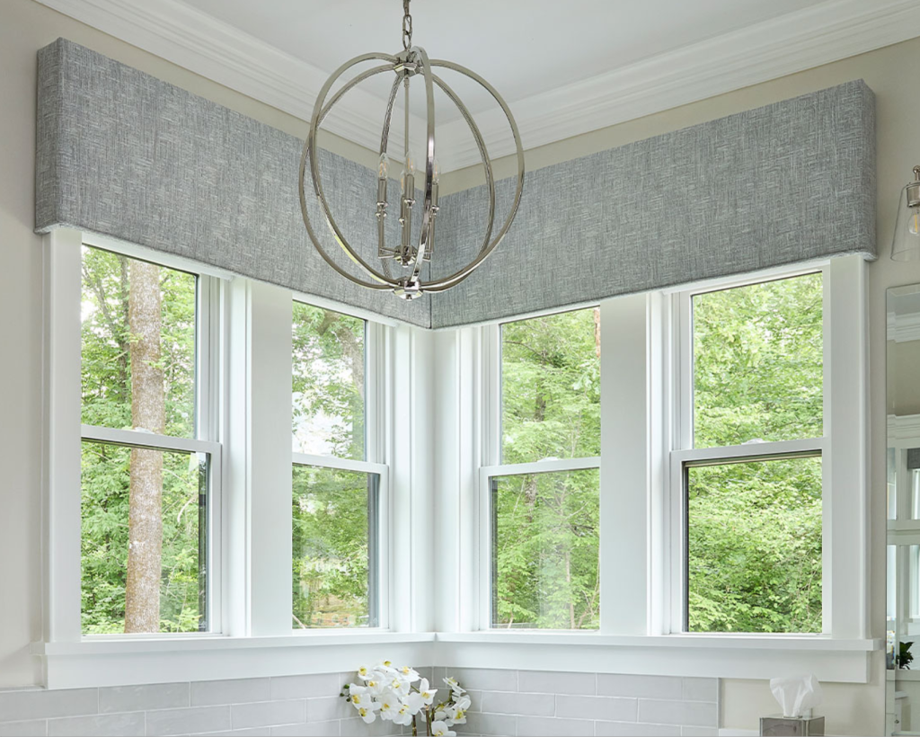 L-Shaped Cornice Box in Bathroom