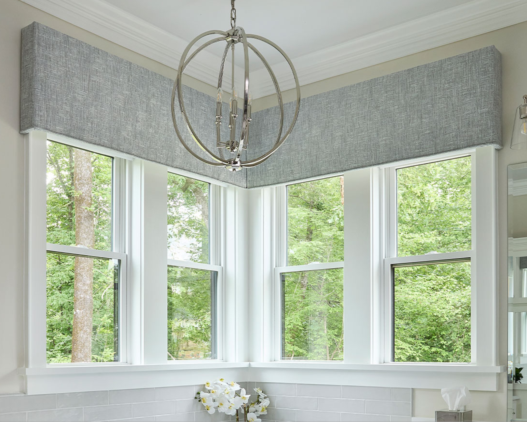 L-Shaped Cornice Box in Bathroom