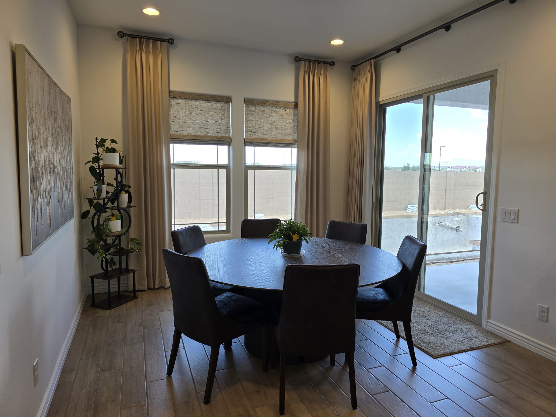 Side panels on windows and functional drape on Slider